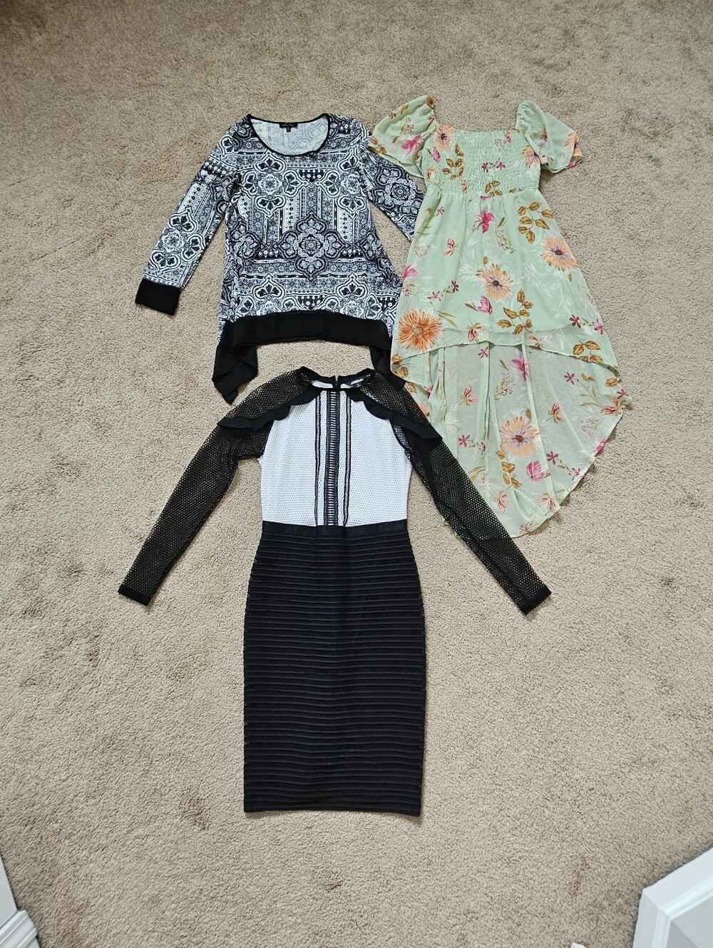 Lot Of 3 Dress Bundle, Size M